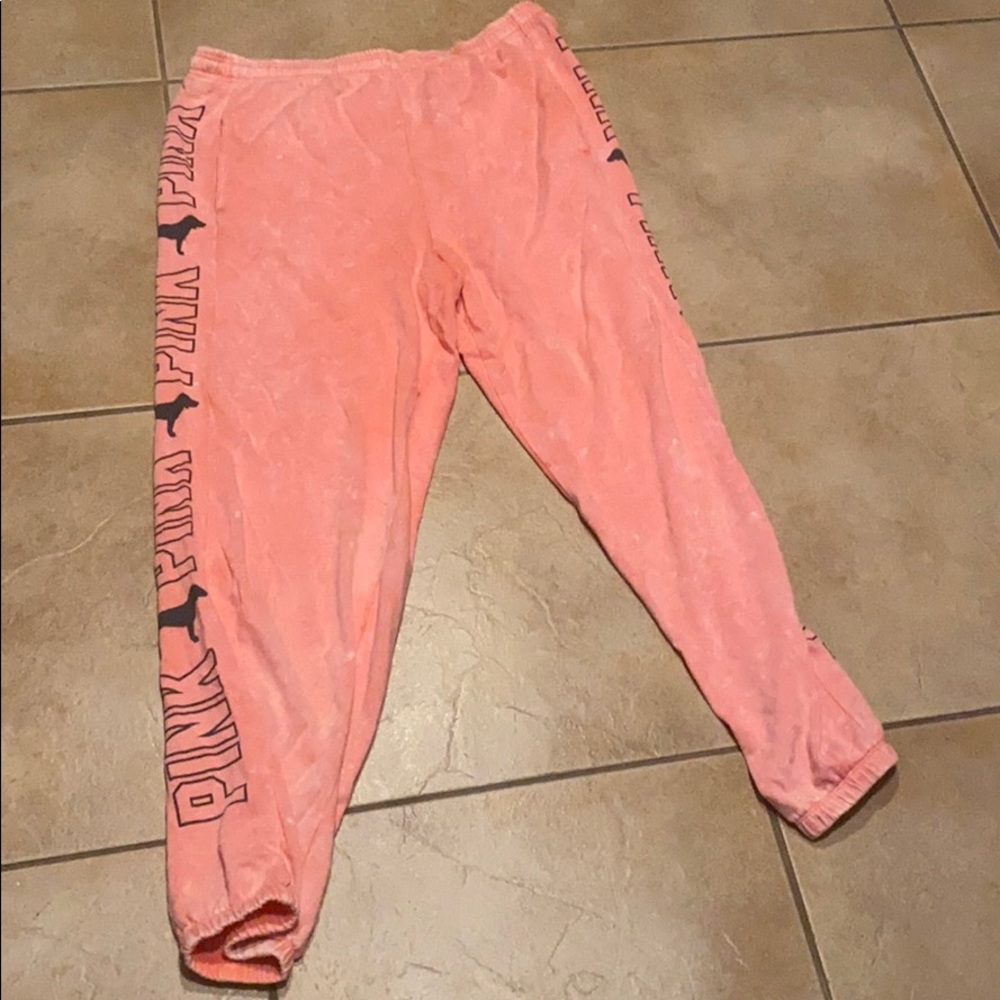 Brand new Victoria’s Secret PINK campus pant.